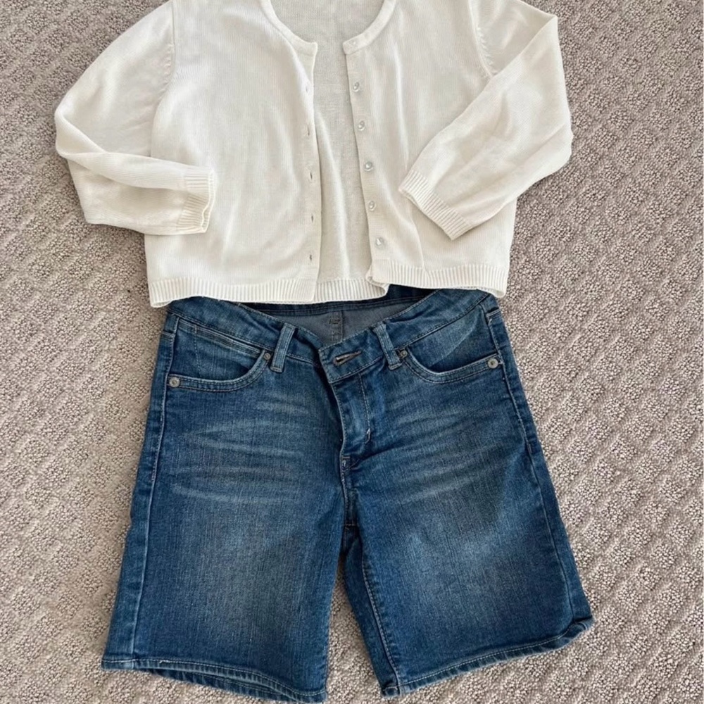 White Cardigan with Levi’s shorts set
